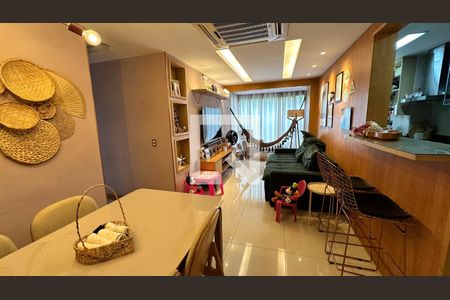 Sala de apartamento para alugar com 3 quartos, 120m² em Recreio dos Bandeirantes, Rio de Janeiro