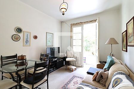 Sala de apartamento à venda com 2 quartos, 60m² em Petrópolis, Porto Alegre