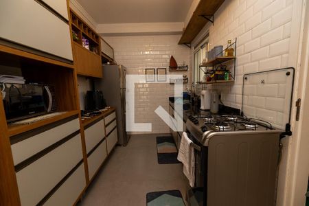 Cozinha de apartamento para alugar com 3 quartos, 85m² em Jardim Tupanci, Barueri
