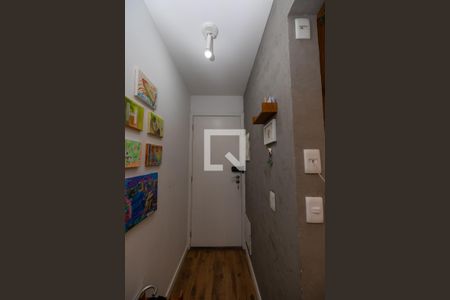 Porta de entrada de apartamento para alugar com 3 quartos, 85m² em Jardim Tupanci, Barueri