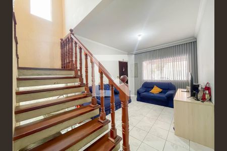 Sala de casa à venda com 4 quartos, 210m² em Vila Yara, Osasco