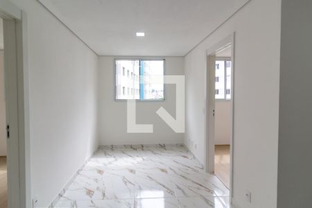 Sala de apartamento para alugar com 2 quartos, 35m² em Usina Piratininga, São Paulo