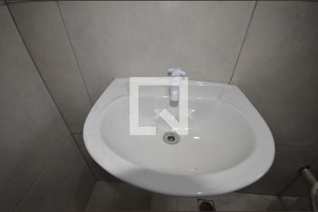 Banheiro de casa para alugar com 1 quarto, 45m² em Cascadura, Rio de Janeiro