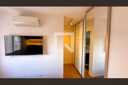 Quarto de apartamento à venda com 2 quartos, 100m² em Santo Amaro, São Paulo