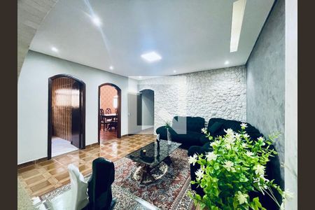 Casa à venda com 5 quartos, 496m² em Vila Galvão, Guarulhos