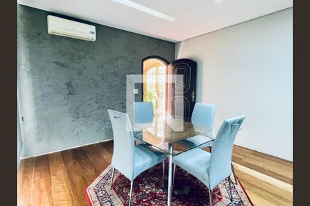 Casa à venda com 5 quartos, 496m² em Vila Galvão, Guarulhos