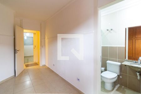 Suíte 1 de casa à venda com 2 quartos, 100m² em Vila Marari, São Paulo