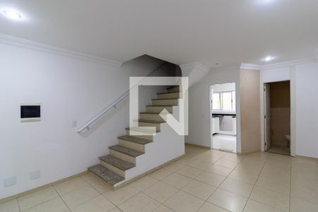 Sala de casa à venda com 2 quartos, 100m² em Vila Marari, São Paulo