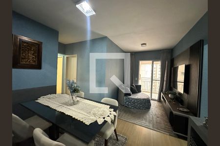 Sala de apartamento à venda com 3 quartos, 73m² em Jardim Tupanci, Barueri