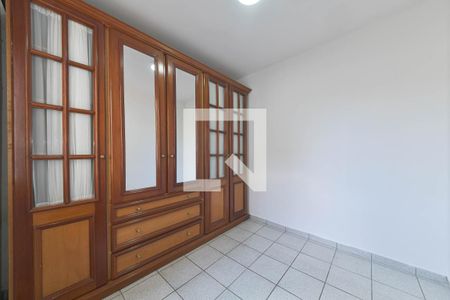 Quarto 1 de casa para alugar com 3 quartos, 100m² em Jardim Aeroporto, São Paulo