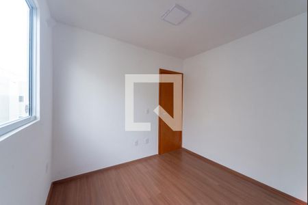 Quarto 2 de apartamento para alugar com 2 quartos, 40m² em Florescente, Viamão