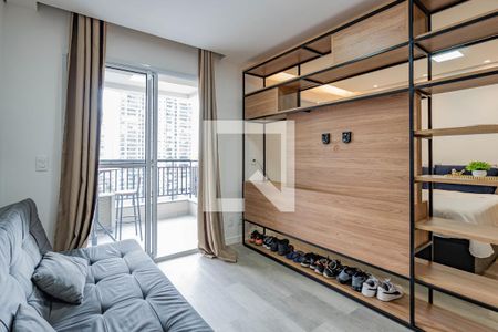 Sala e cozinha de apartamento para alugar com 1 quarto, 33m² em Vila Nair, São Paulo