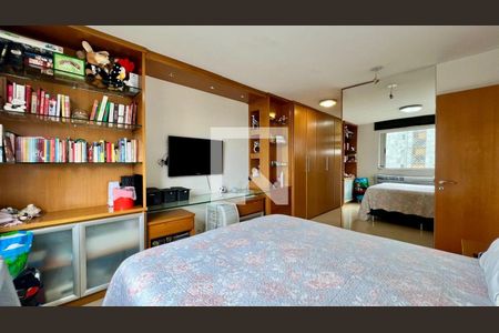 quarto  de apartamento à venda com 3 quartos, 125m² em Funcionários, Belo Horizonte