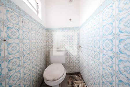 Banheiro de casa à venda com 3 quartos, 200m² em Jardim Maringa, São Paulo