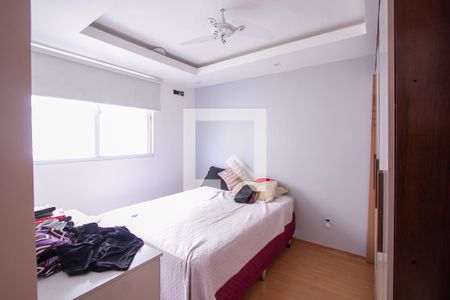 Quarto 2 de apartamento para alugar com 2 quartos, 54m² em Vila Lage, São Gonçalo
