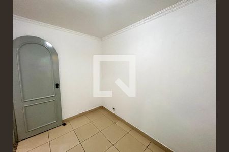 Quarto 1 de casa para alugar com 2 quartos, 340m² em Jardim Santa Mena, Guarulhos