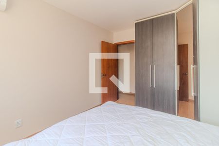 Quarto 1 de apartamento para alugar com 2 quartos, 75m² em Menino Deus, Porto Alegre