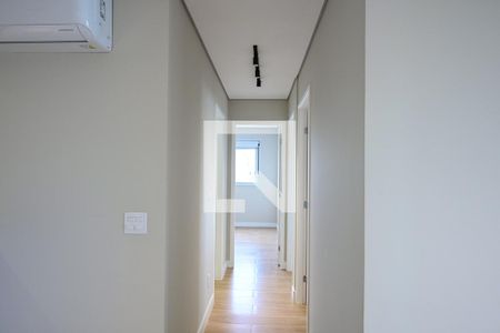 Corredor de apartamento para alugar com 3 quartos, 74m² em Vila Andrade, São Paulo