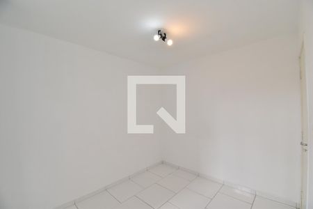 Quarto 1 de apartamento para alugar com 2 quartos, 47m² em Santa Cândida, Curitiba