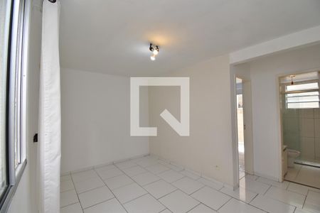 Sala de apartamento para alugar com 2 quartos, 47m² em Santa Cândida, Curitiba