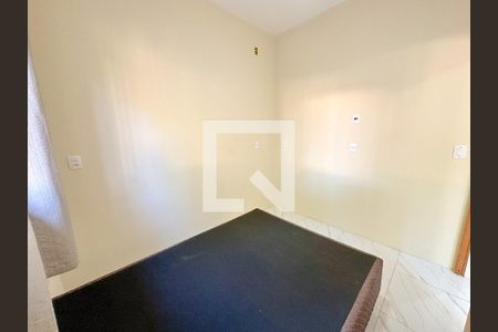 Quarto 1 de apartamento para alugar com 2 quartos, 32m² em São João do Rio Vermelho, Florianópolis