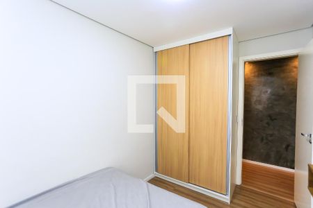 quarto 1 de apartamento para alugar com 2 quartos, 44m² em Jardim Tres Irmaos, Taboão da Serra