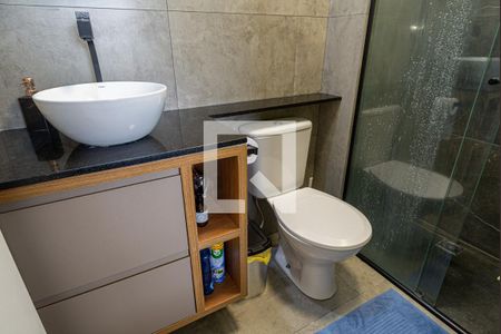 Banheiro de kitnet/studio para alugar com 1 quarto, 31m² em Bela Vista, São Paulo