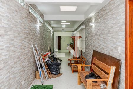 Corredor Lateral de casa para alugar com 3 quartos, 240m² em Santo Amaro, São Paulo
