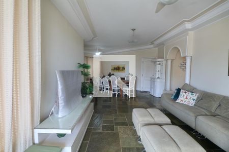 Sala de apartamento para alugar com 4 quartos, 179m² em Balneario Guarujá, Guarujá