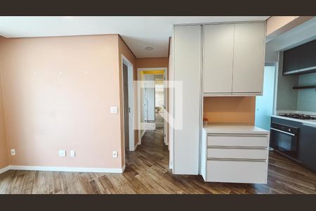 Sala/Cozinha de apartamento à venda com 2 quartos, 55m² em Jardim das Laranjeiras, São Paulo