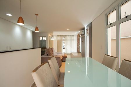 Sala  de casa de condomínio para alugar com 3 quartos, 130m² em Jardim Pagliato, Sorocaba