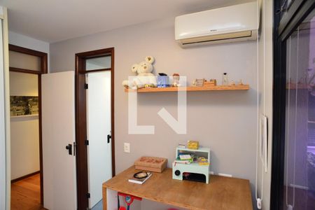 Suíte 1 de apartamento à venda com 3 quartos, 280m² em Barra da Tijuca, Rio de Janeiro