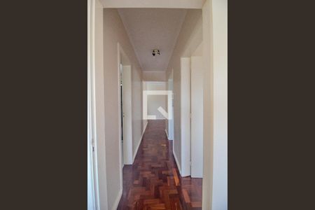 Corredor de apartamento à venda com 2 quartos, 67m² em Menino Deus, Porto Alegre