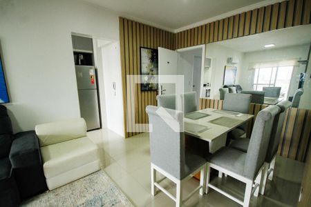 Sala de apartamento para alugar com 2 quartos, 70m² em Canto do Forte, Praia Grande