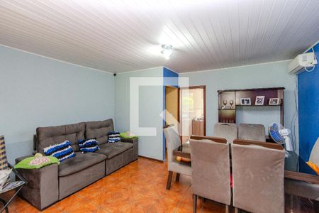 Sala de casa à venda com 2 quartos, 720m² em Vila Nova, Porto Alegre