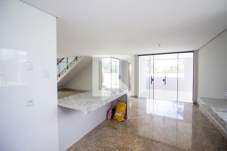 Cozinha de casa à venda com 3 quartos, 250m² em Chácara Contagem, Contagem