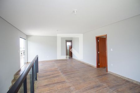 Sala de TV de casa à venda com 3 quartos, 250m² em Chácara Contagem, Contagem