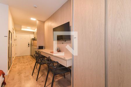 Quarto de apartamento para alugar com 1 quarto, 30m² em Santo Amaro, São Paulo
