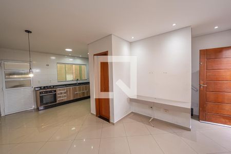 Sala de casa de condomínio para alugar com 3 quartos, 64m² em Vila Salete, São Paulo