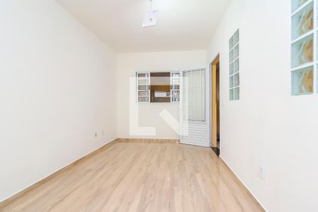 Sala de casa para alugar com 2 quartos, 150m² em Vila Verde, São Paulo