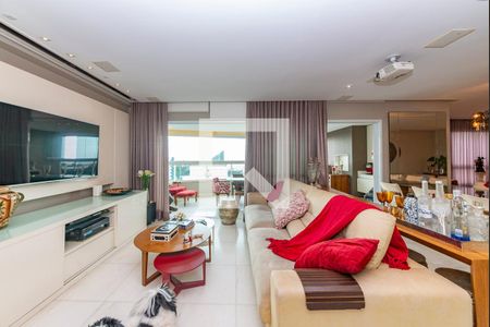 Sala de apartamento à venda com 4 quartos, 216m² em Belvedere, Belo Horizonte