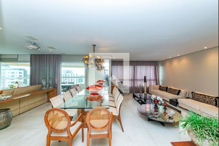 Sala de apartamento à venda com 4 quartos, 216m² em Belvedere, Belo Horizonte