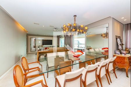 Sala de apartamento à venda com 4 quartos, 216m² em Belvedere, Belo Horizonte