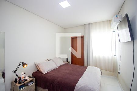 Quarto Suíte de casa à venda com 3 quartos, 90m² em Tropical, Contagem