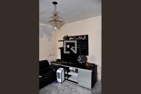 Detalhe - Sala de casa para alugar com 3 quartos, 400m² em Jardim Monjolo, São Paulo