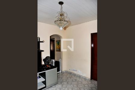 Detalhe - Sala de casa à venda com 3 quartos, 400m² em Jardim Monjolo, São Paulo