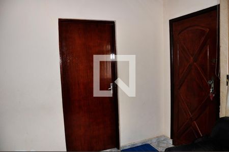 Detalhe - Sala de casa à venda com 3 quartos, 400m² em Jardim Monjolo, São Paulo