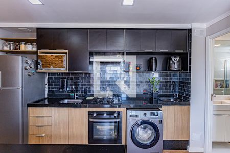 Sala, cozinha e área de serviço de apartamento à venda com 2 quartos, 34m² em Vila Palmeiras, São Paulo