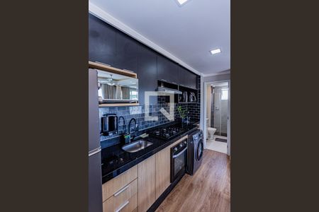 Sala, cozinha e área de serviço de apartamento à venda com 2 quartos, 34m² em Vila Palmeiras, São Paulo