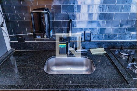 Sala, cozinha e área de serviço de apartamento à venda com 2 quartos, 34m² em Vila Palmeiras, São Paulo